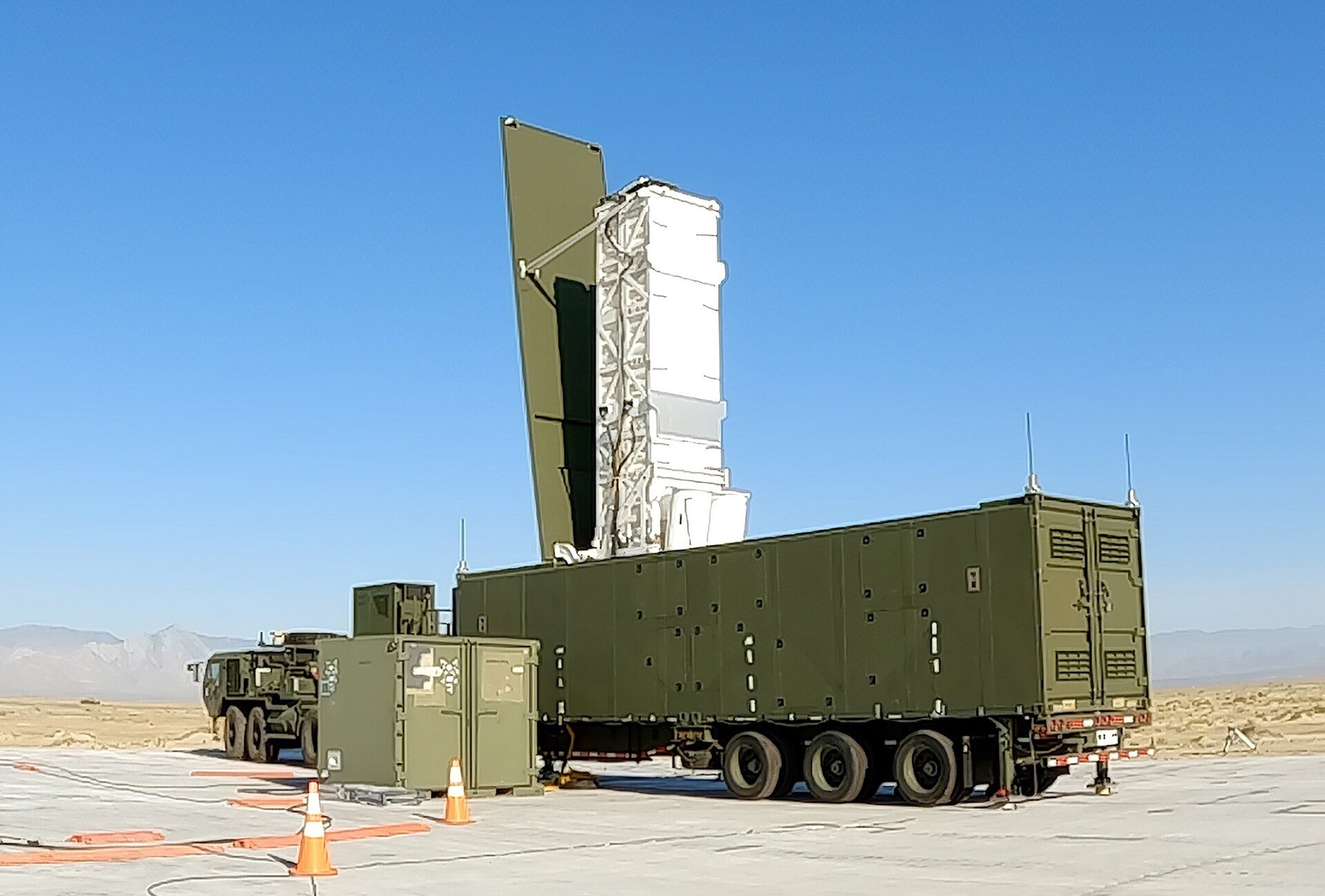 米陸軍の地上発射ミサイルシステム「タイフォン(Typhon/中距離能力MRC)」