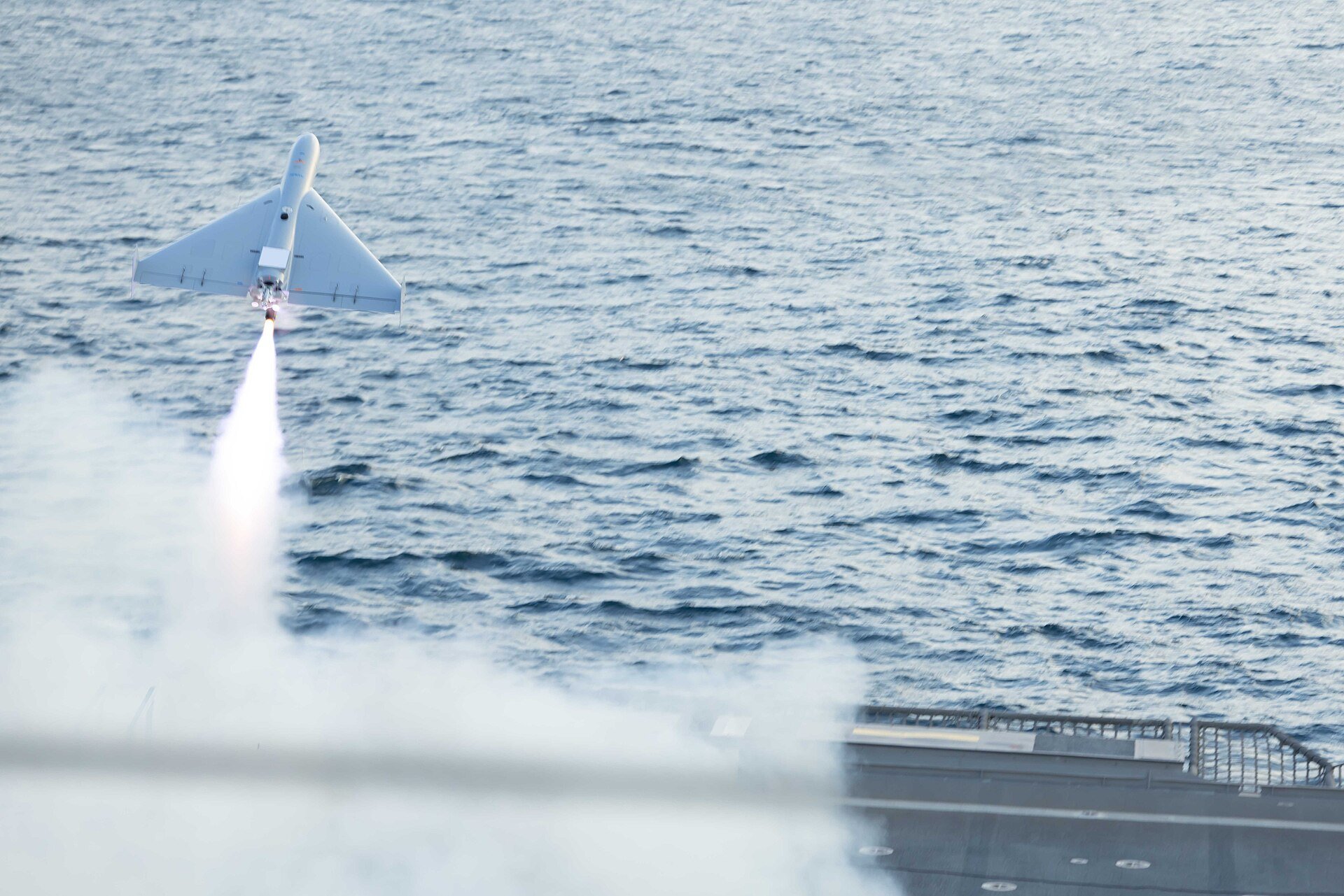 片道攻撃型の長距離無人機(自爆型ドローン)
